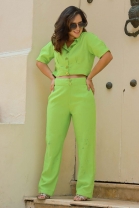 Conjunto de Calça e Camisa Cropped Verde Lima